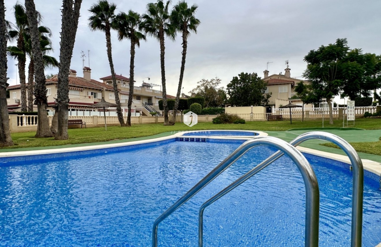 Segunda mano - Apartamento / piso -
Orihuela Costa - Costa Blanca