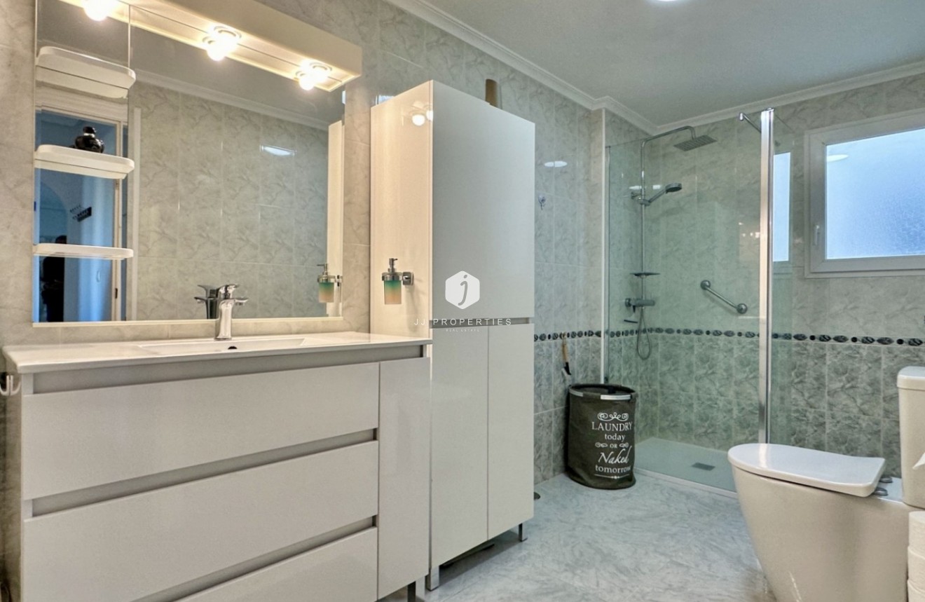 Z drugiej ręki - Mieszkanie w bloku -
Orihuela Costa - Costa Blanca