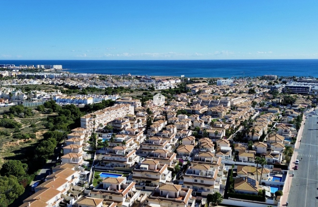 Z drugiej ręki - Mieszkanie w bloku -
Orihuela Costa - Costa Blanca