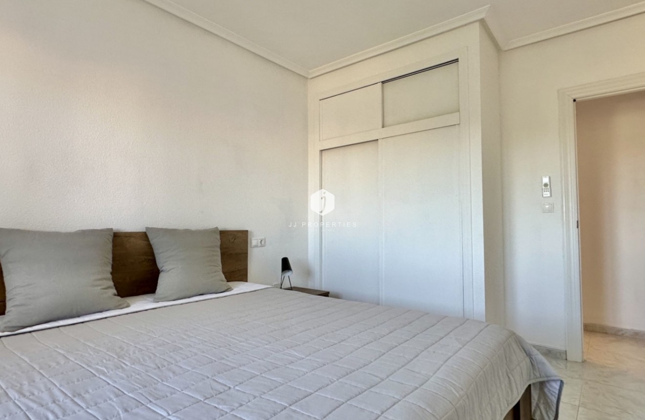 Z drugiej ręki - Mieszkanie w bloku -
Orihuela Costa - Costa Blanca