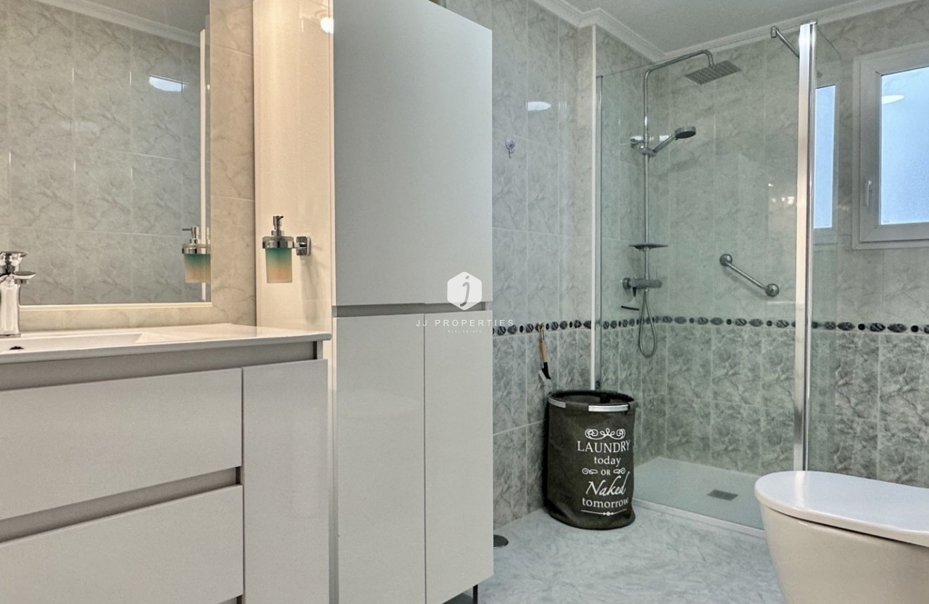 Z drugiej ręki - Mieszkanie w bloku -
Orihuela Costa - Costa Blanca