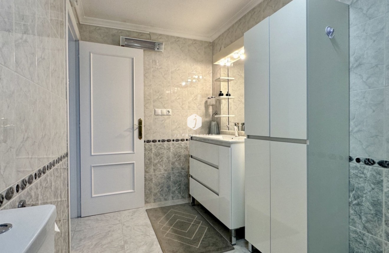 Z drugiej ręki - Mieszkanie w bloku -
Orihuela Costa - Costa Blanca