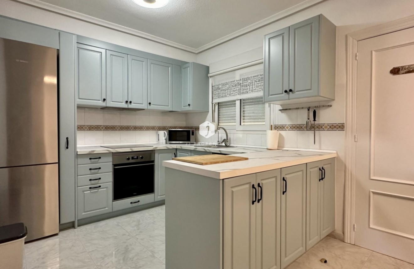 Z drugiej ręki - Mieszkanie w bloku -
Orihuela Costa - Costa Blanca