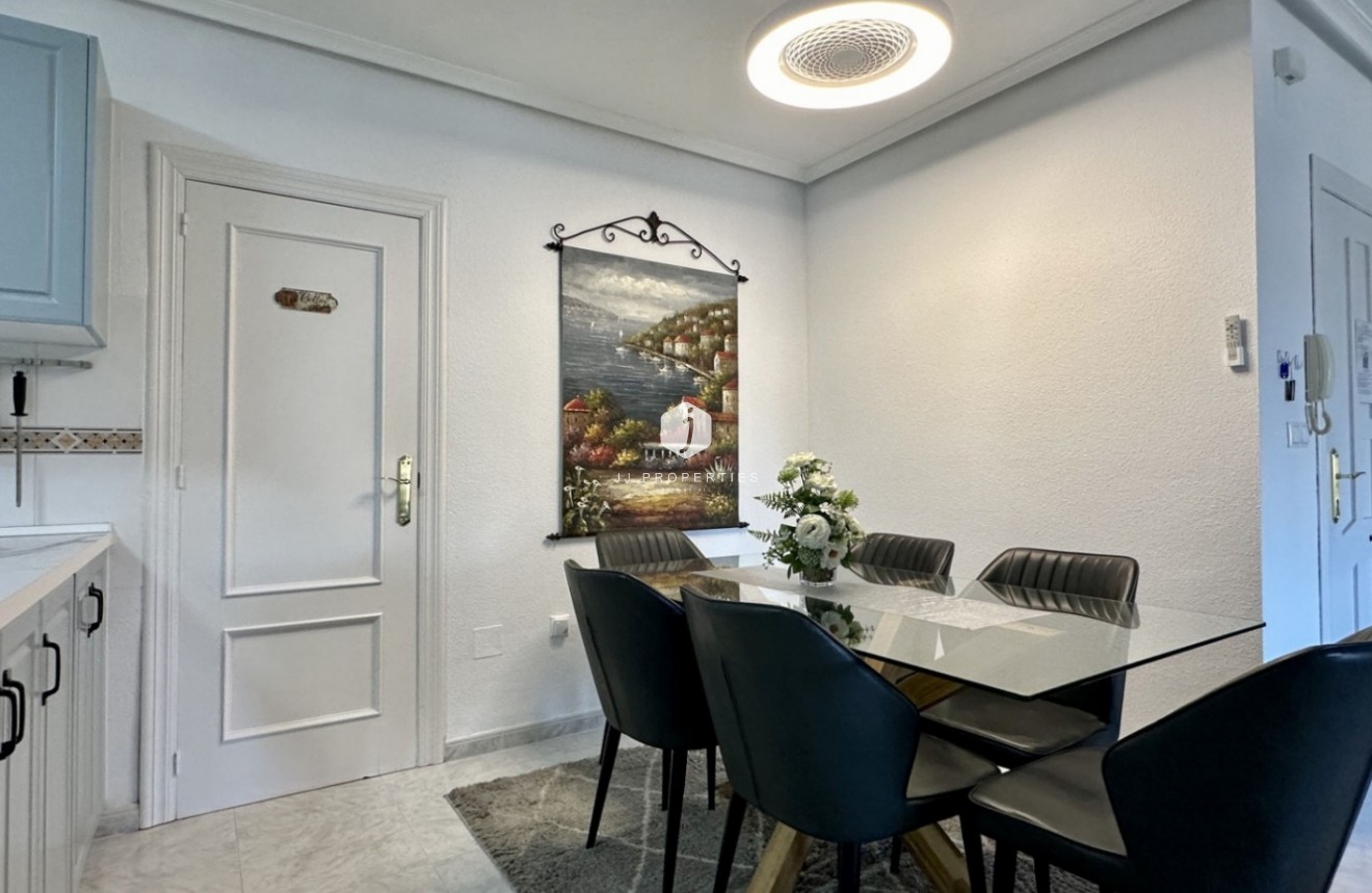 Z drugiej ręki - Mieszkanie w bloku -
Orihuela Costa - Costa Blanca