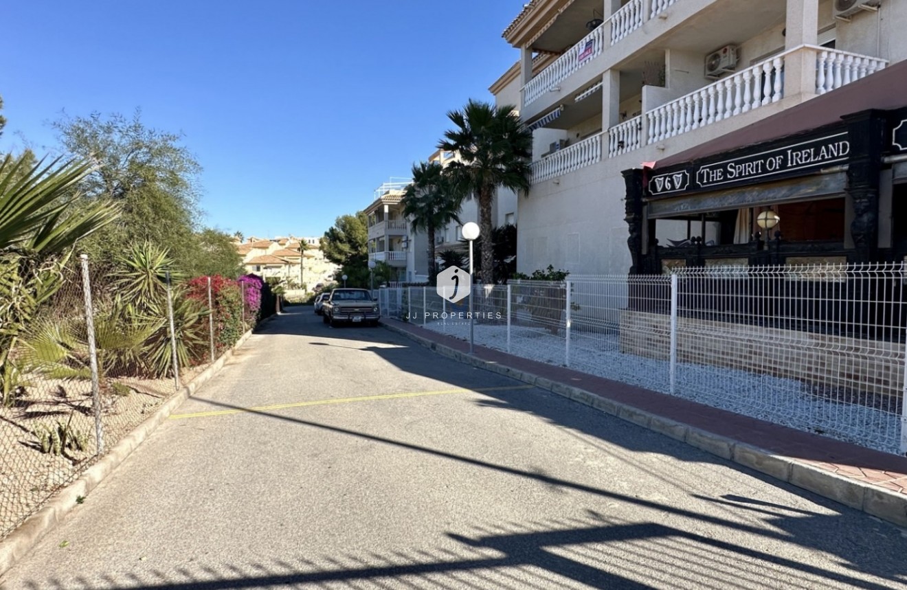 Z drugiej ręki - Mieszkanie w bloku -
Orihuela Costa - Costa Blanca