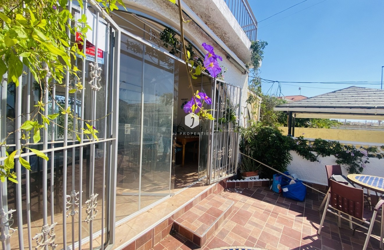 Aus zweiter Hand - Bungalow -
Playa Flamenca - Costa Blanca