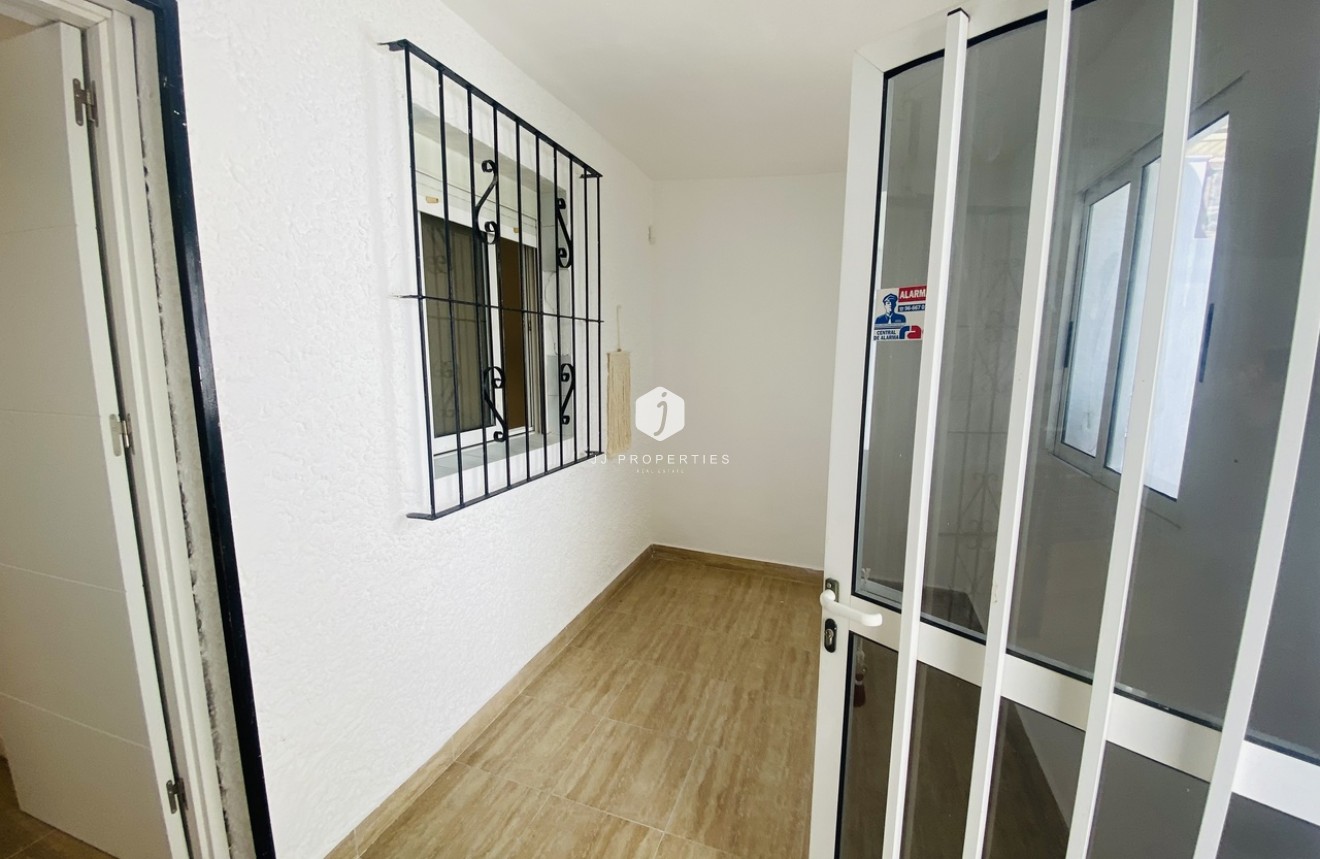 Aus zweiter Hand - Bungalow -
Playa Flamenca - Costa Blanca