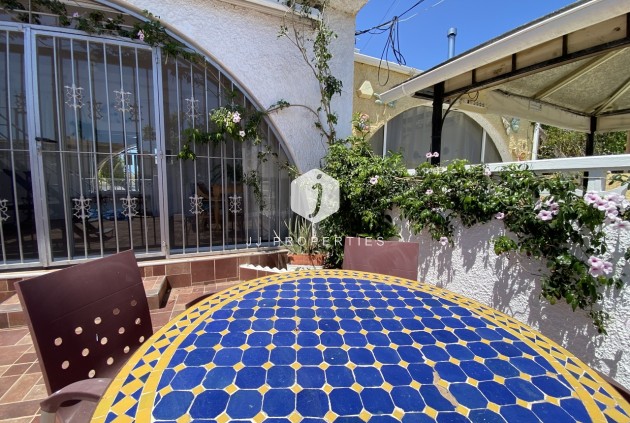 Aus zweiter Hand - Bungalow -
Playa Flamenca - Costa Blanca