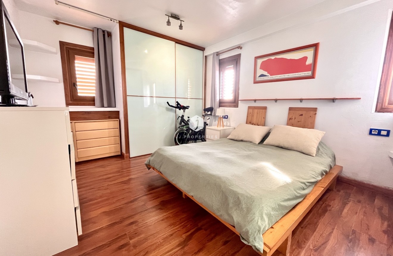 Z drugiej ręki - Mieszkanie w bloku -
Torrevieja - Costa Blanca