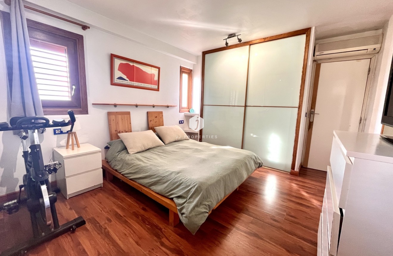 Z drugiej ręki - Mieszkanie w bloku -
Torrevieja - Costa Blanca