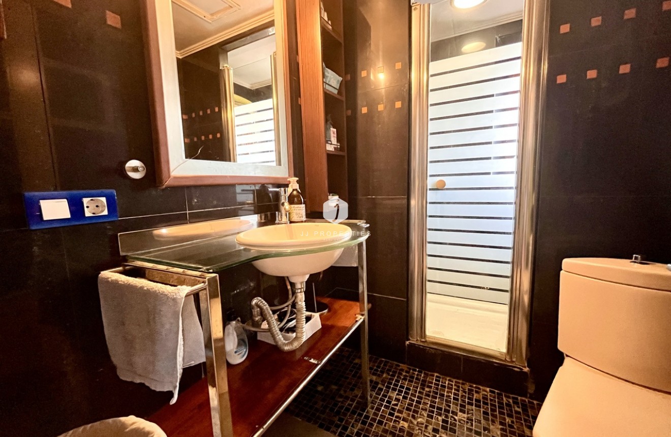 Z drugiej ręki - Mieszkanie w bloku -
Torrevieja - Costa Blanca