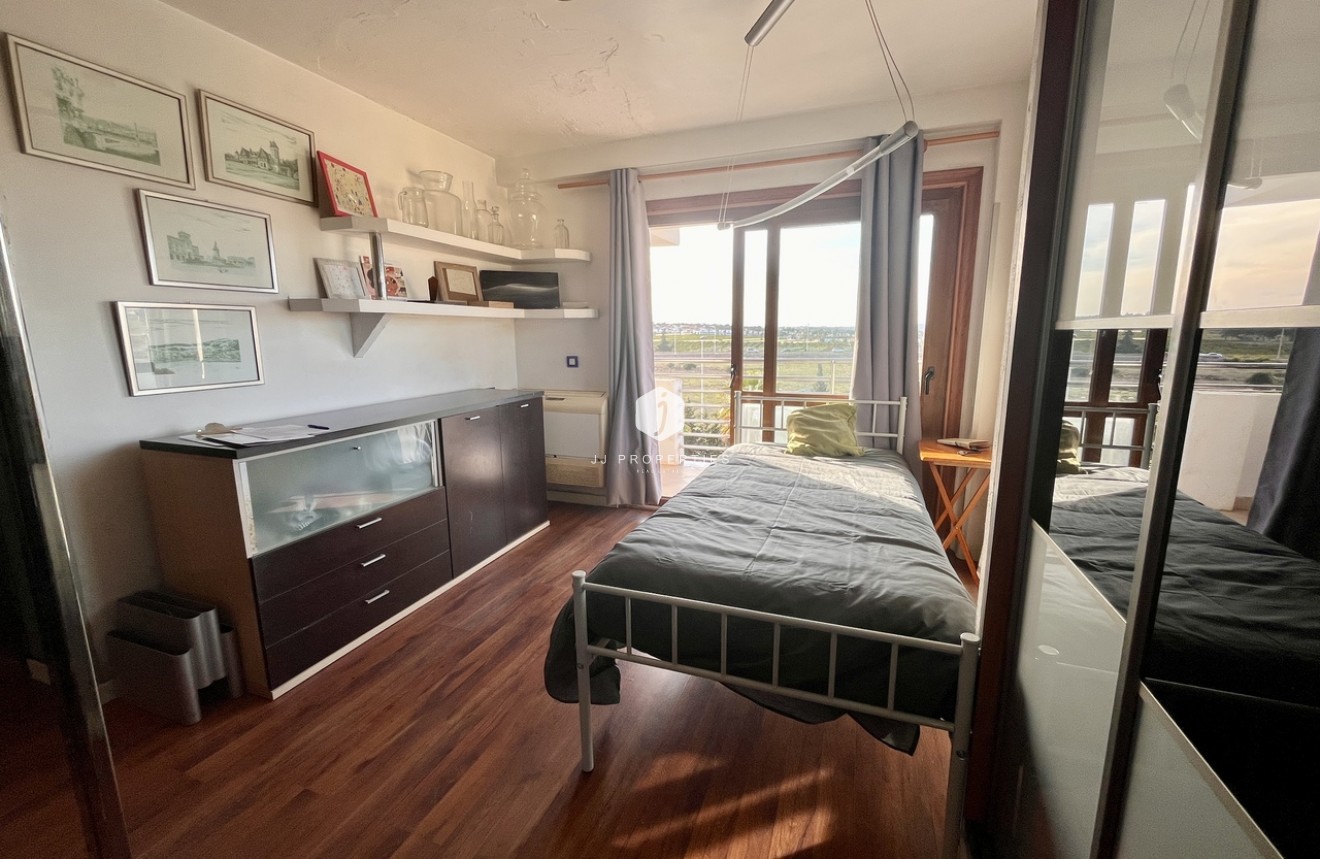 Z drugiej ręki - Mieszkanie w bloku -
Torrevieja - Costa Blanca