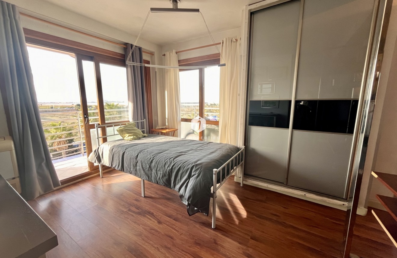 Z drugiej ręki - Mieszkanie w bloku -
Torrevieja - Costa Blanca