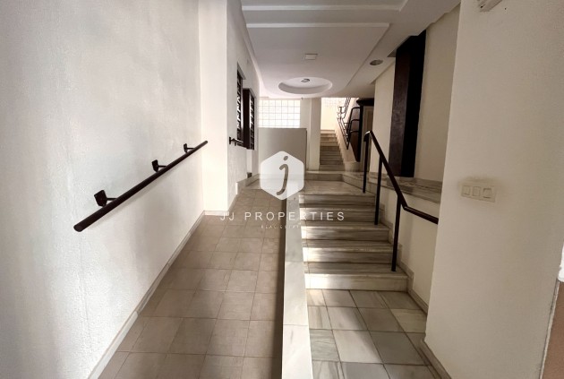 Z drugiej ręki - Mieszkanie w bloku -
Torrevieja - Costa Blanca