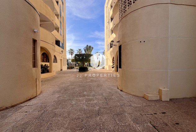 Z drugiej ręki - Mieszkanie w bloku -
Torrevieja - Costa Blanca