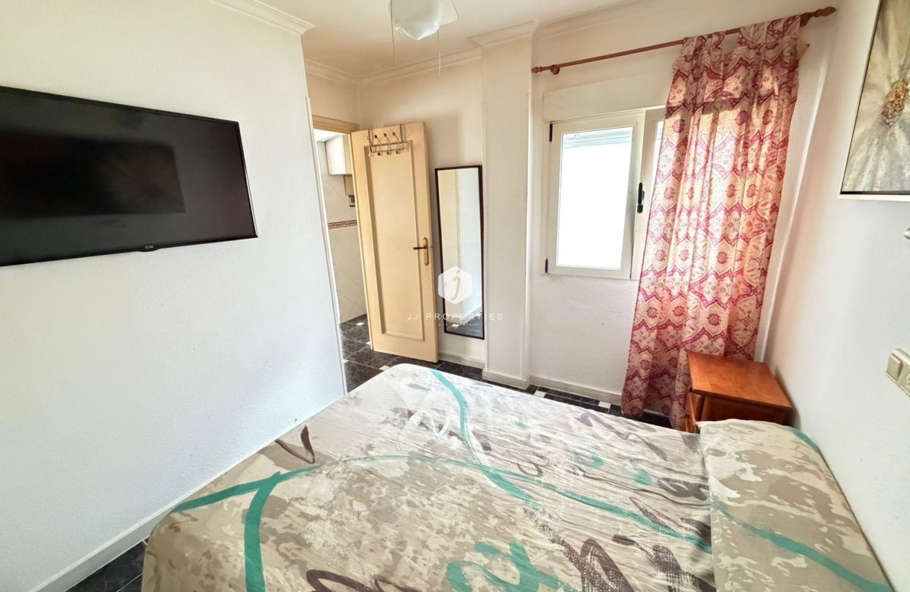 Segunda mano - Apartamento / piso -
Torrevieja - La Mata