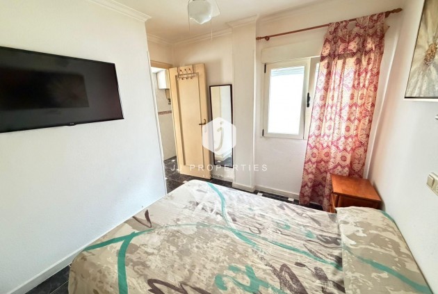 Segunda mano - Apartamento / piso -
Torrevieja - La Mata