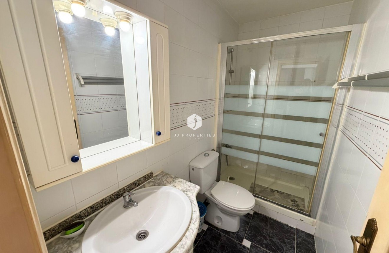 Segunda mano - Apartamento / piso -
Torrevieja - La Mata