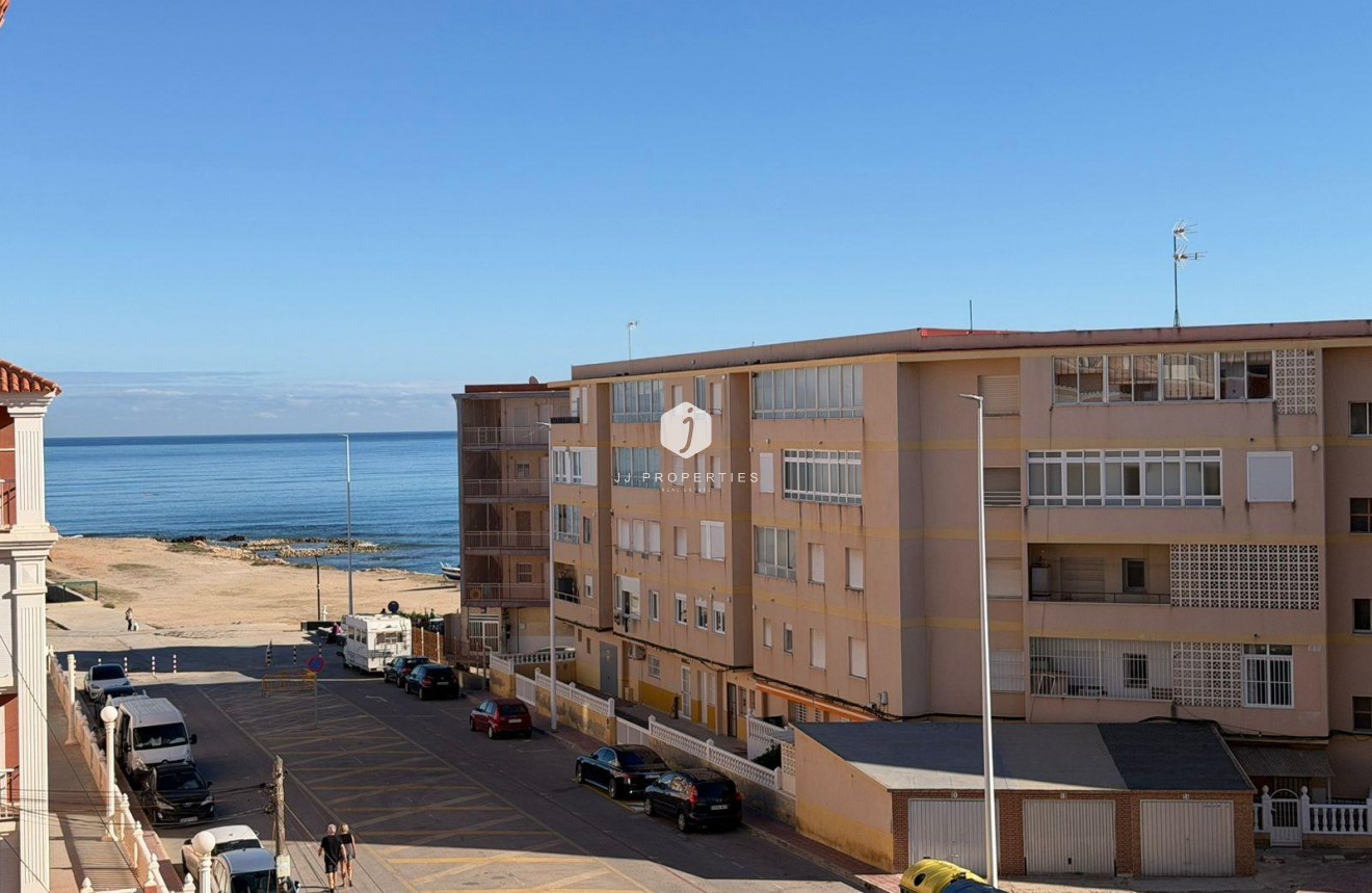 Segunda mano - Apartamento / piso -
Torrevieja - La Mata