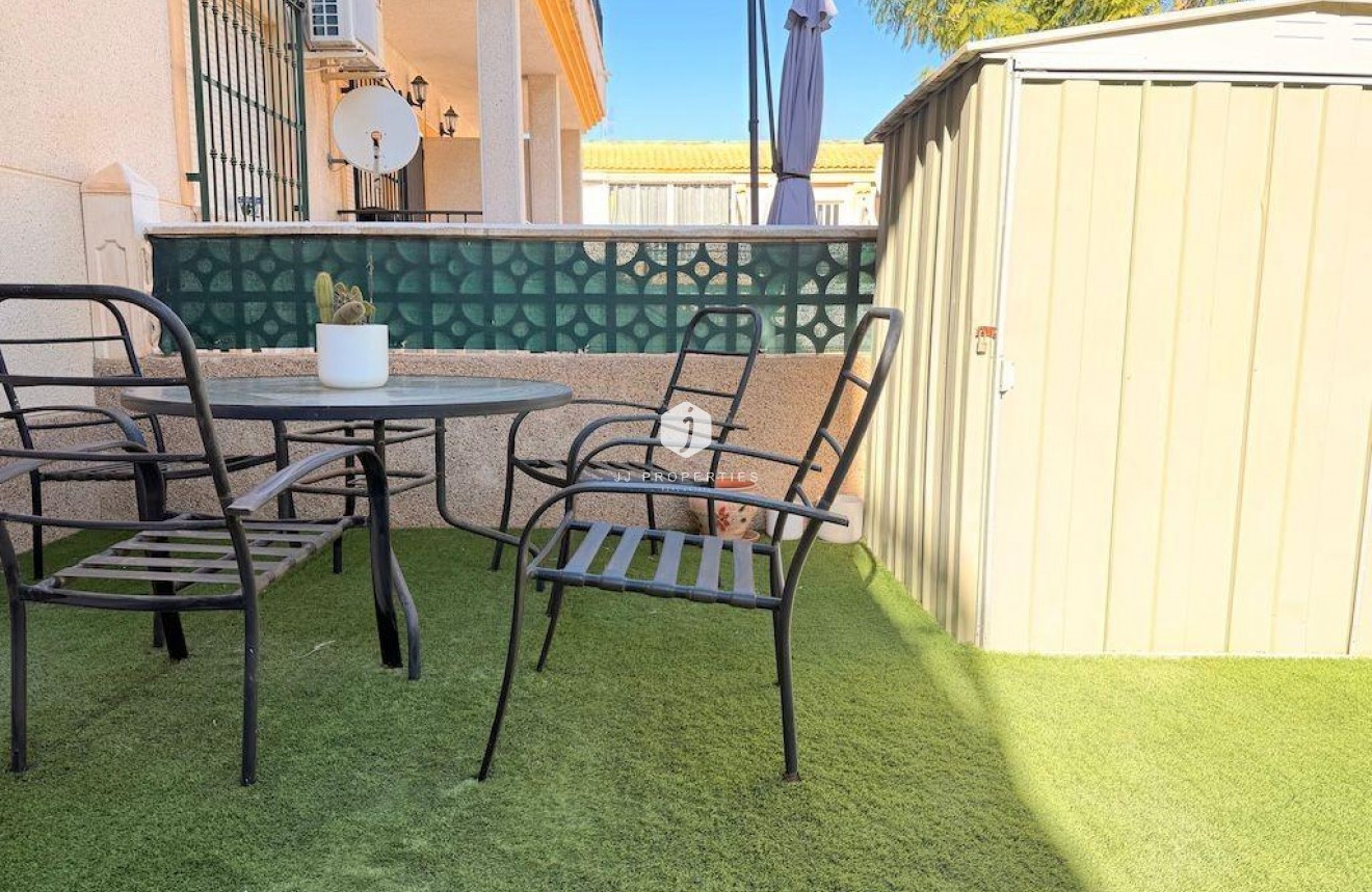 Segunda mano - Bungalow -
Orihuela Costa - Costa Blanca