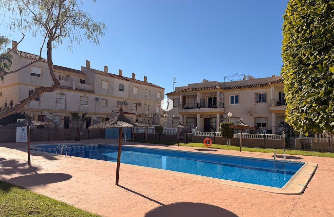 Segunda mano - Bungalow -
Orihuela Costa - Costa Blanca