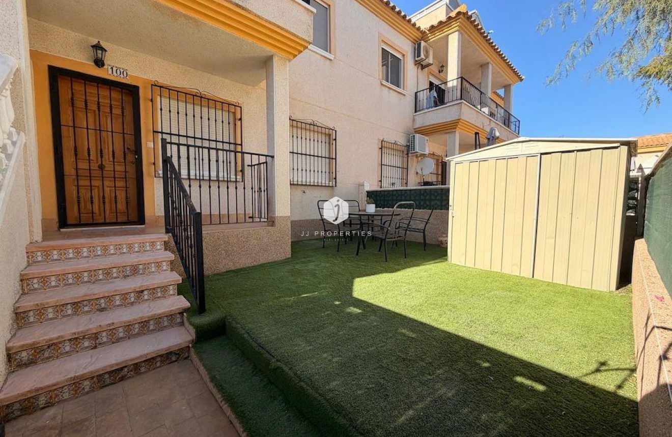 Segunda mano - Bungalow -
Orihuela Costa - Costa Blanca