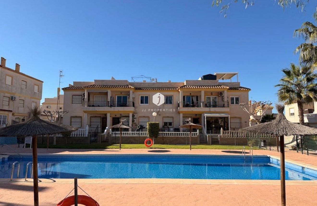 Segunda mano - Bungalow -
Orihuela Costa - Costa Blanca