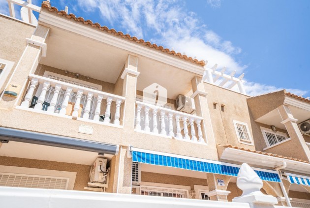 Aus zweiter Hand - Chalet -
Orihuela Costa - Los Almendros-la Florida