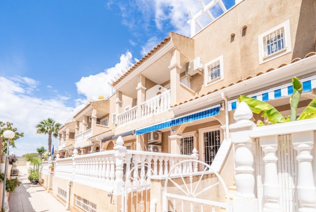 Aus zweiter Hand - Chalet -
Orihuela Costa - Los Almendros-la Florida