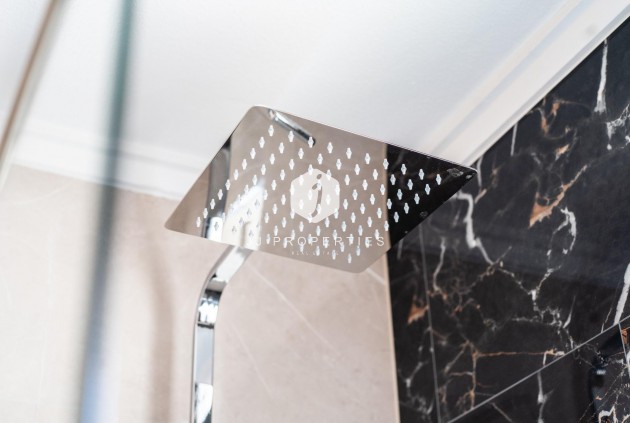 Aus zweiter Hand - Chalet -
Orihuela Costa - Los Almendros-la Florida