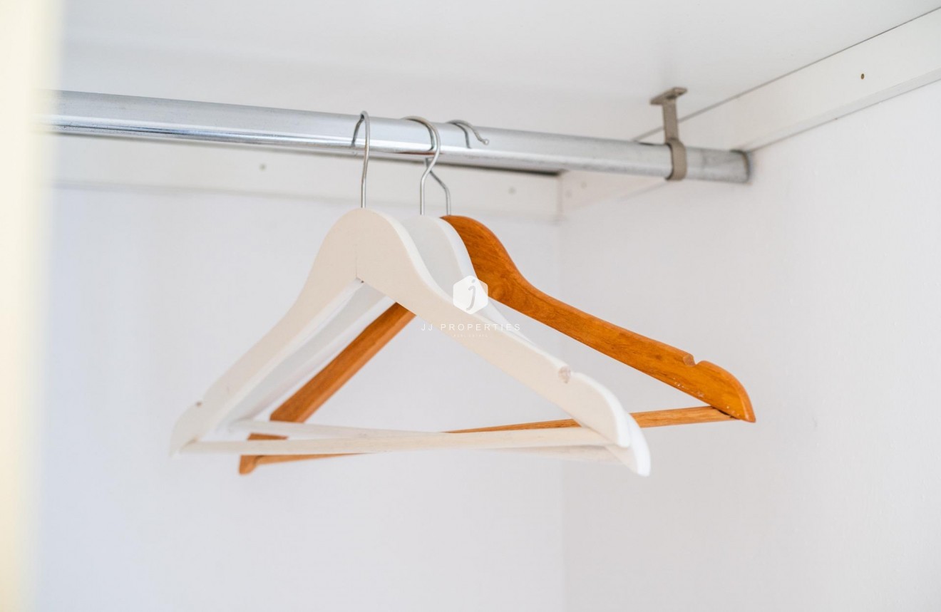 Aus zweiter Hand - Chalet -
Orihuela Costa - Los Almendros-la Florida