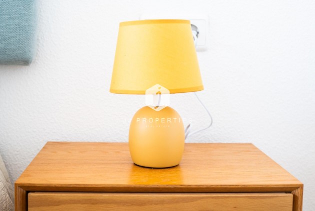 Aus zweiter Hand - Chalet -
Orihuela Costa - Los Almendros-la Florida