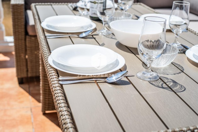 Aus zweiter Hand - Chalet -
Orihuela Costa - Los Almendros-la Florida