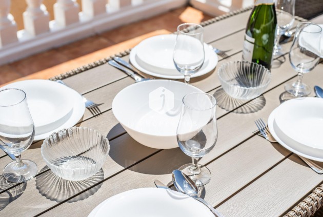 Aus zweiter Hand - Chalet -
Orihuela Costa - Los Almendros-la Florida