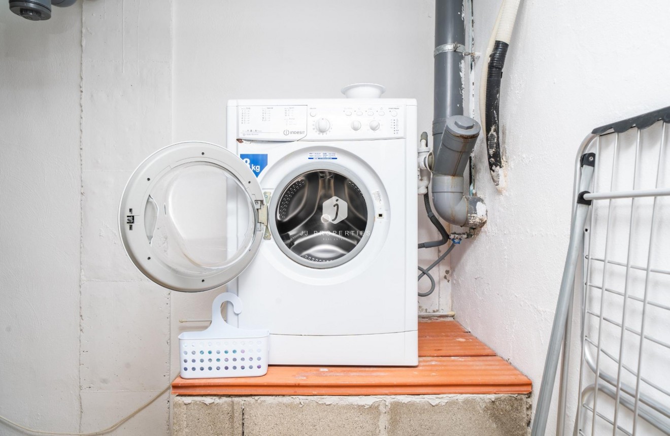 Aus zweiter Hand - Chalet -
Orihuela Costa - Los Almendros-la Florida