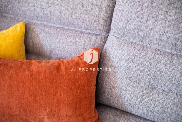 Aus zweiter Hand - Chalet -
Orihuela Costa - Los Almendros-la Florida