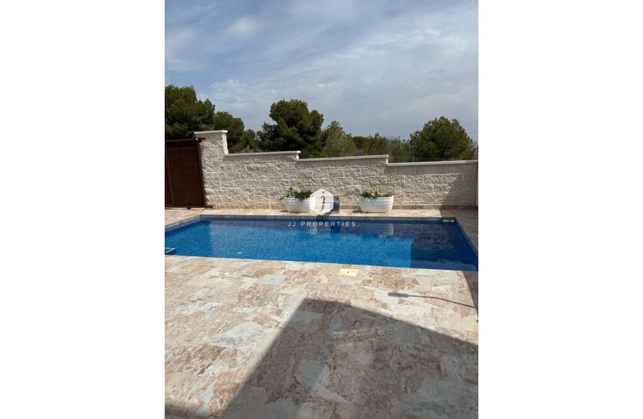 Tweedehands - Villa -
Orihuela Costa - Villamartín-las Filipinas