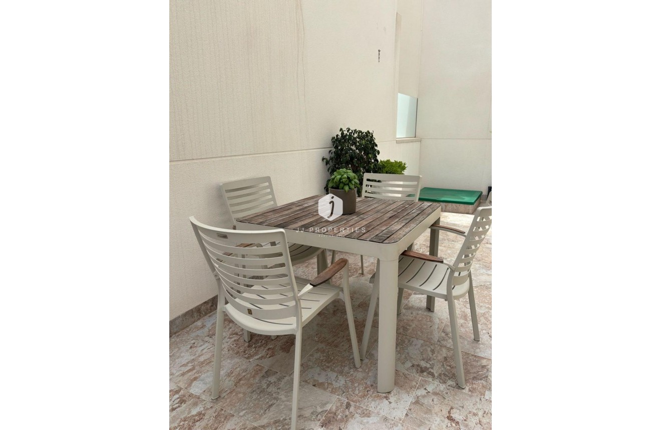 Tweedehands - Villa -
Orihuela Costa - Villamartín-las Filipinas