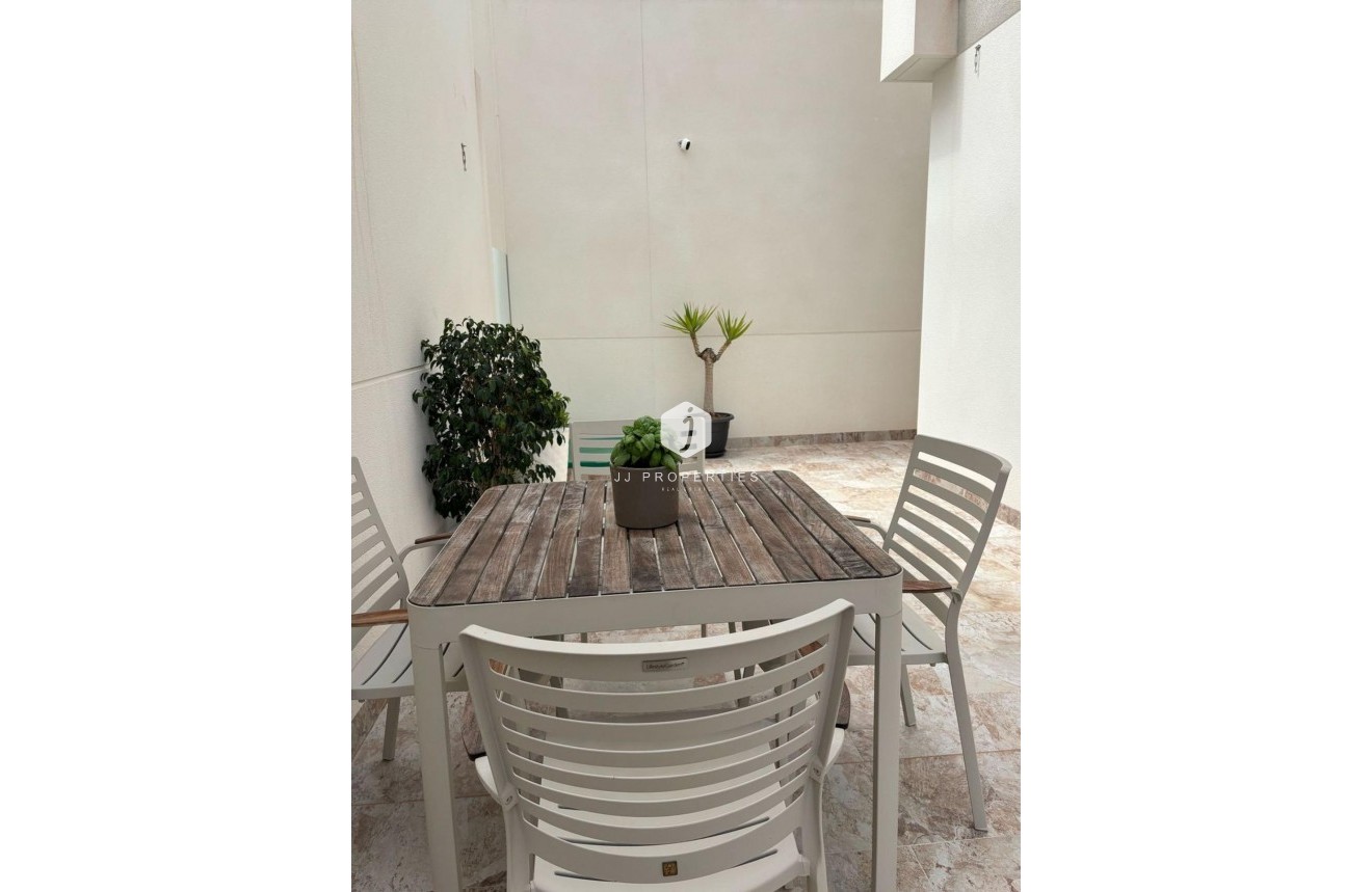 Tweedehands - Villa -
Orihuela Costa - Villamartín-las Filipinas