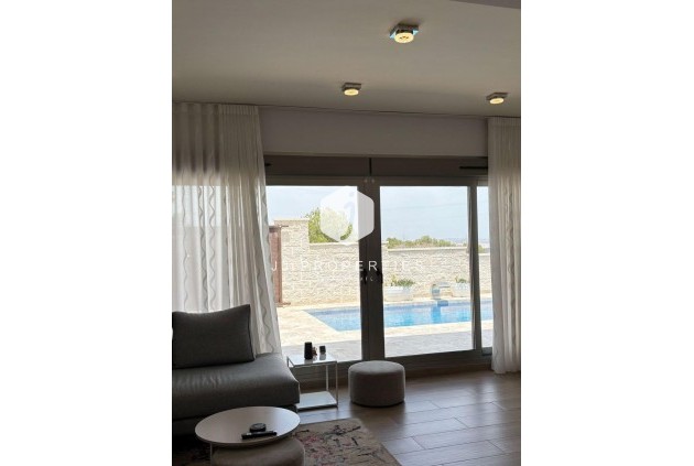 Tweedehands - Villa -
Orihuela Costa - Villamartín-las Filipinas