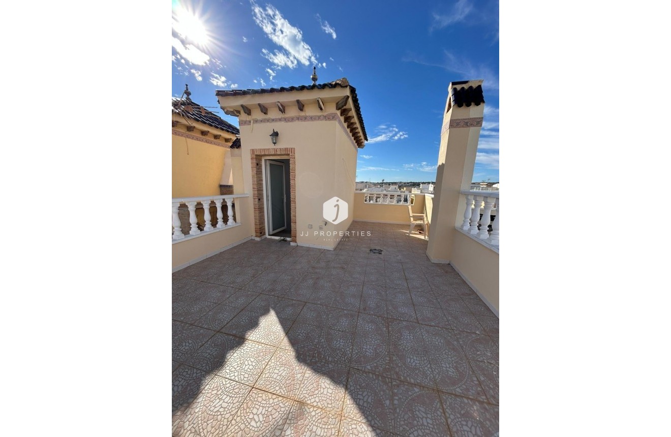 Z drugiej ręki - Dupleks -
Orihuela Costa - Los Almendros-la Florida