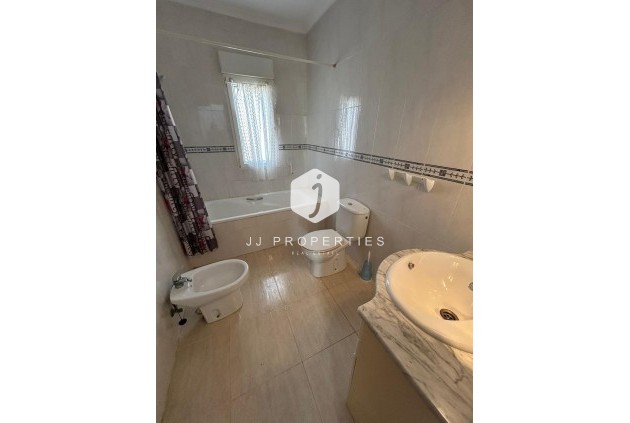 Z drugiej ręki - Dupleks -
Orihuela Costa - Los Almendros-la Florida