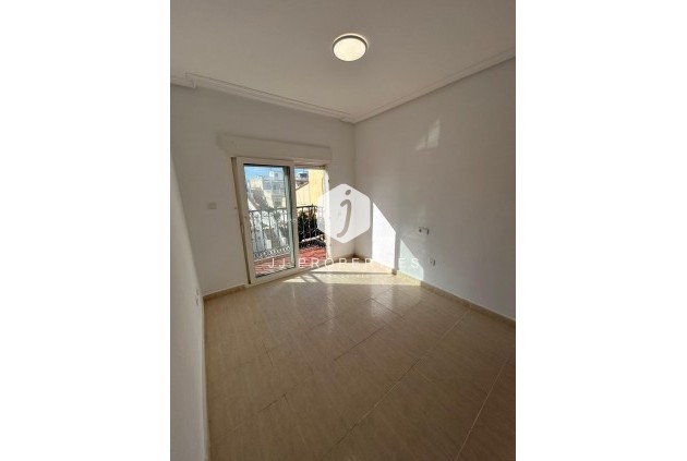 Z drugiej ręki - Dupleks -
Orihuela Costa - Los Almendros-la Florida