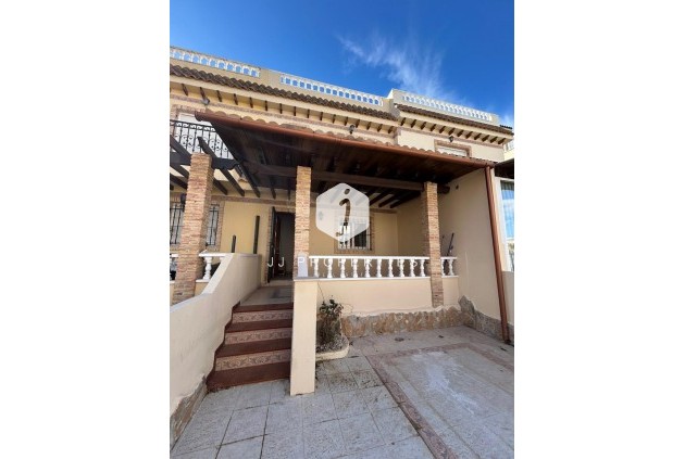 Z drugiej ręki - Dupleks -
Orihuela Costa - Los Almendros-la Florida