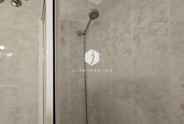 D'occasion - Appartement -
Torrevieja - Acequion