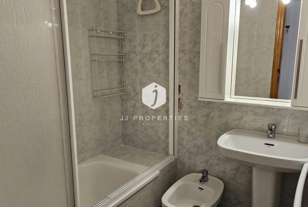 D'occasion - Appartement -
Torrevieja - Acequion