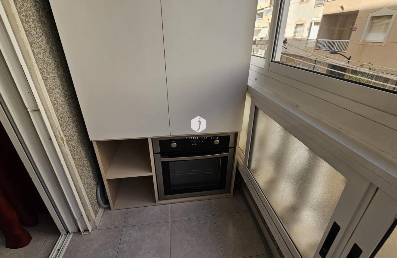 D'occasion - Appartement -
Torrevieja - Acequion