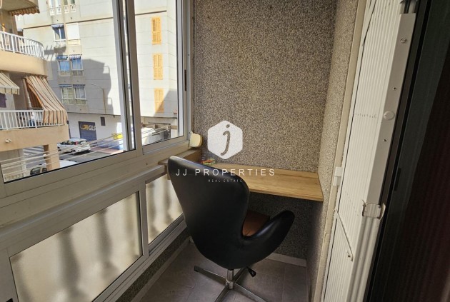 D'occasion - Appartement -
Torrevieja - Acequion