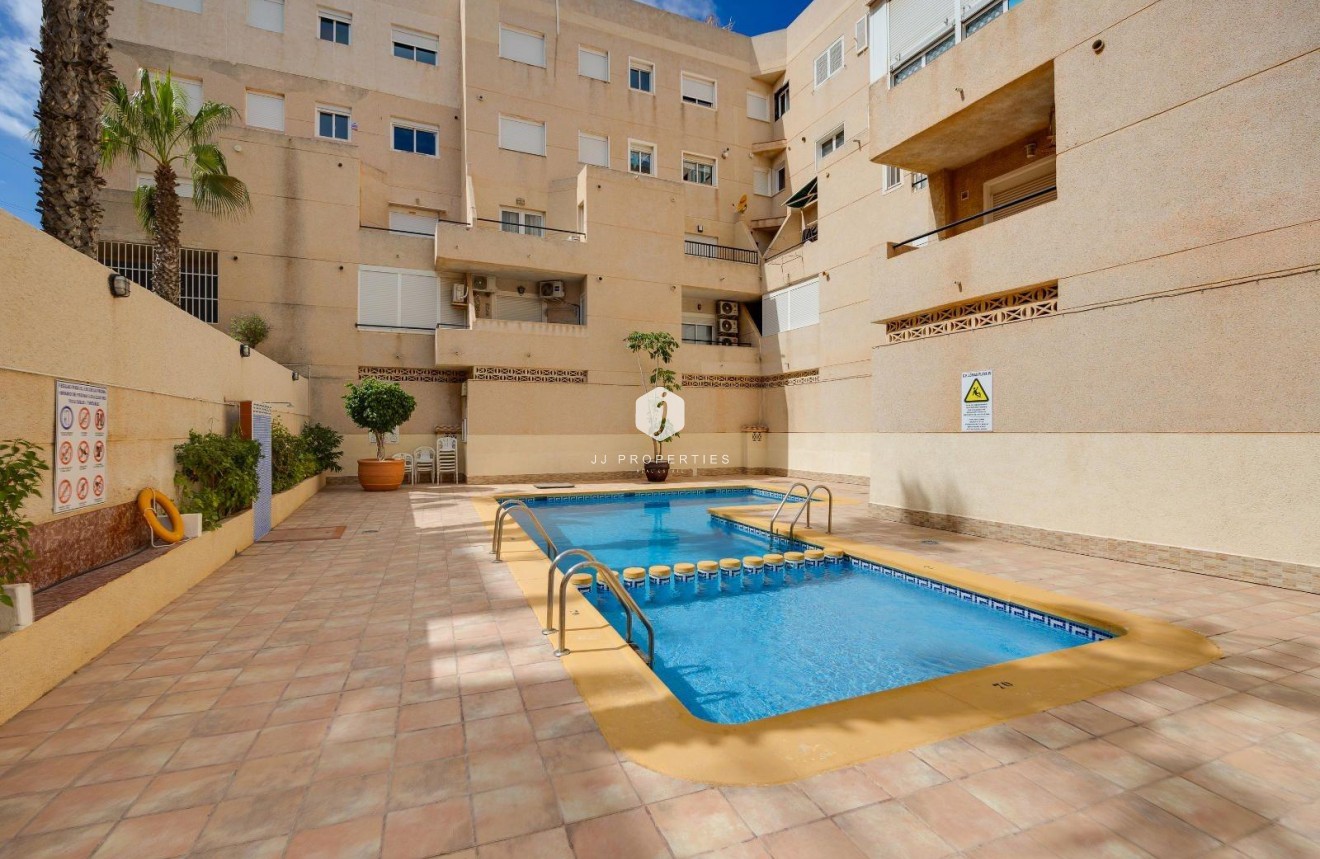 Tweedehands - Appartement / flat -
Torrevieja - Cabo cervera