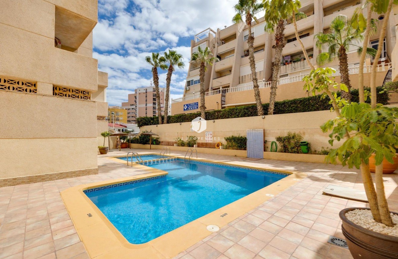 Tweedehands - Appartement / flat -
Torrevieja - Cabo cervera
